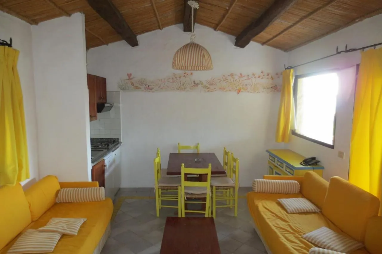 Seaside Apartment Baja Sardinia 6Pl July 150 M From Smeraldo Beach 0*,  Itália