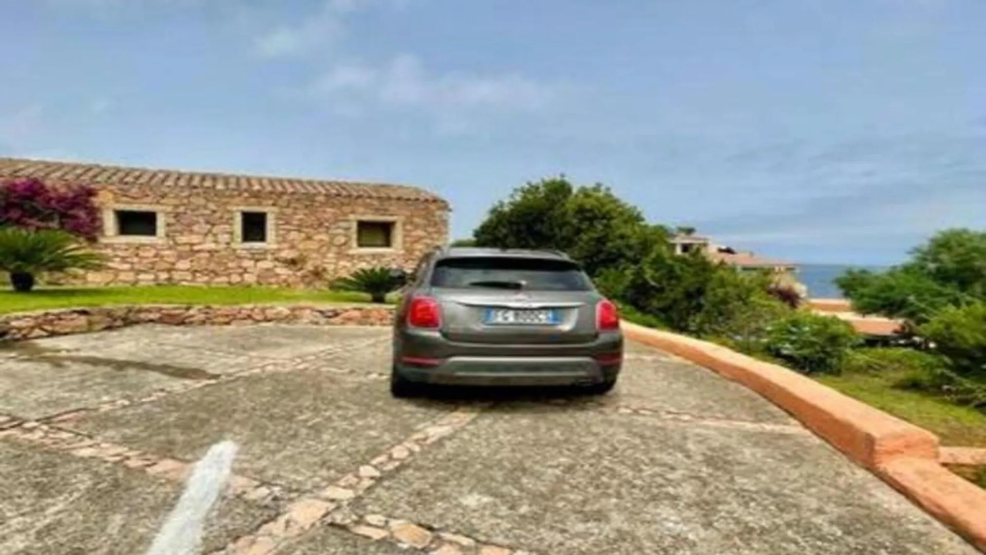 Seaside Apartment Baja Sardinia 6Pl July 150 M From Smeraldo Beach