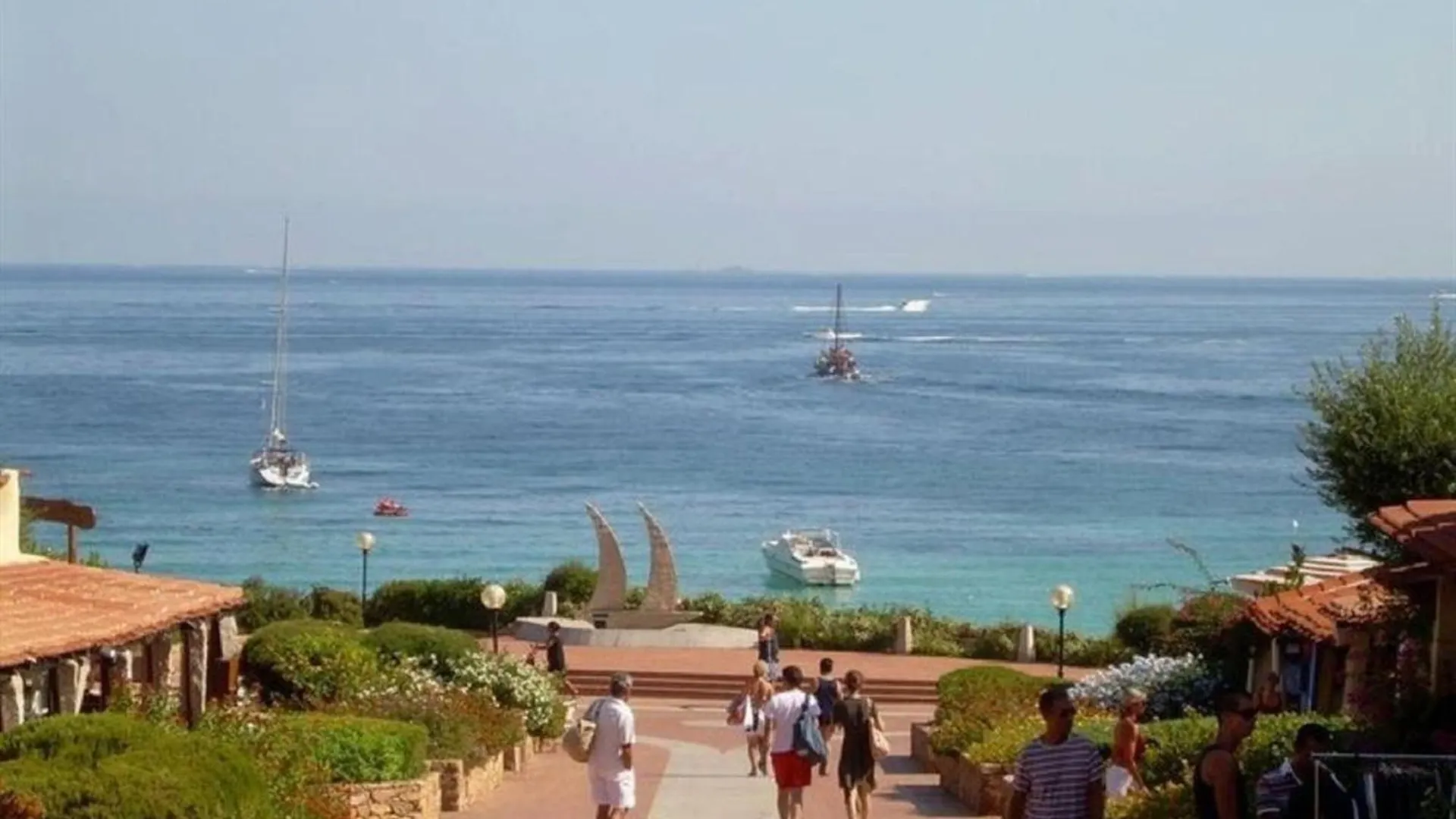 Seaside Apartment Baja Sardinia 6Pl July 150 M From Smeraldo Beach 0*,  Italien